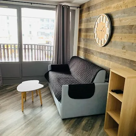 Apt Or Chalet Near The Slopes Mont Blanc